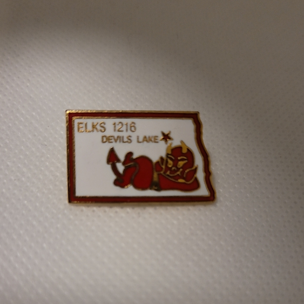Devils Lake North Dakota Elks Lodge #1216 Pin S2
